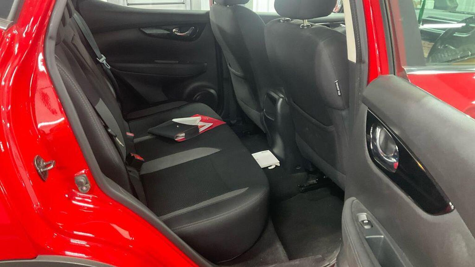 2019 Nissan Qashqai image 13