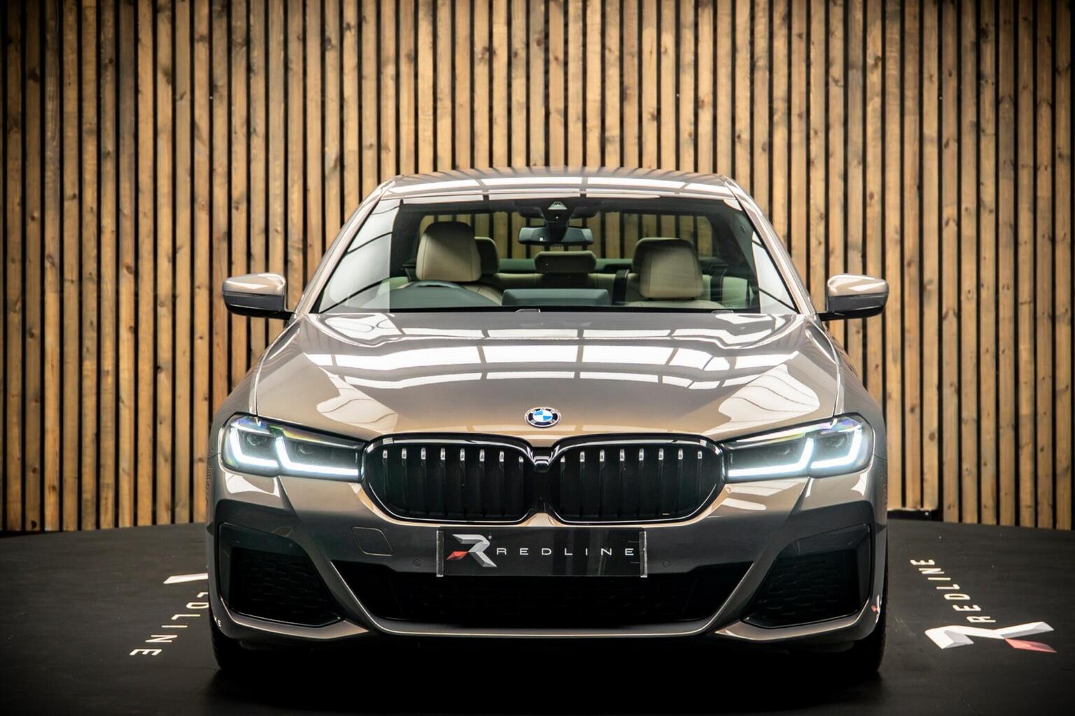 2022 BMW 5 Series 530d M Sport Steptronic xDrive — photograph 5