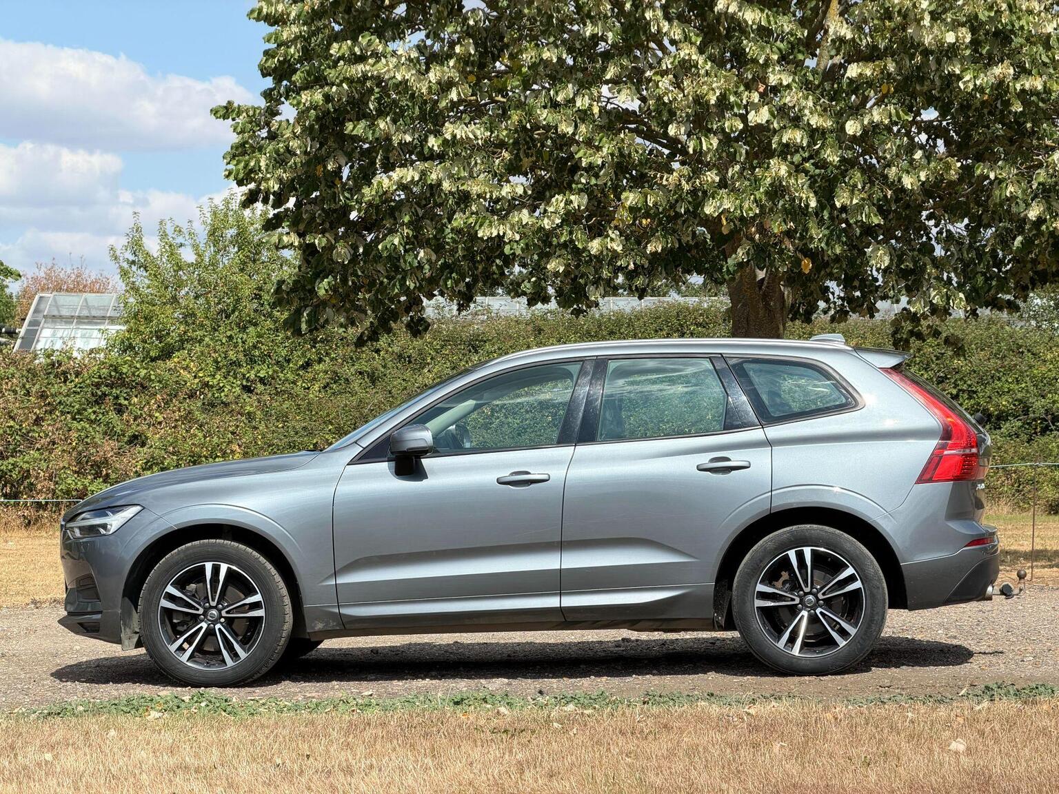 2018 Volvo XC60 image 13