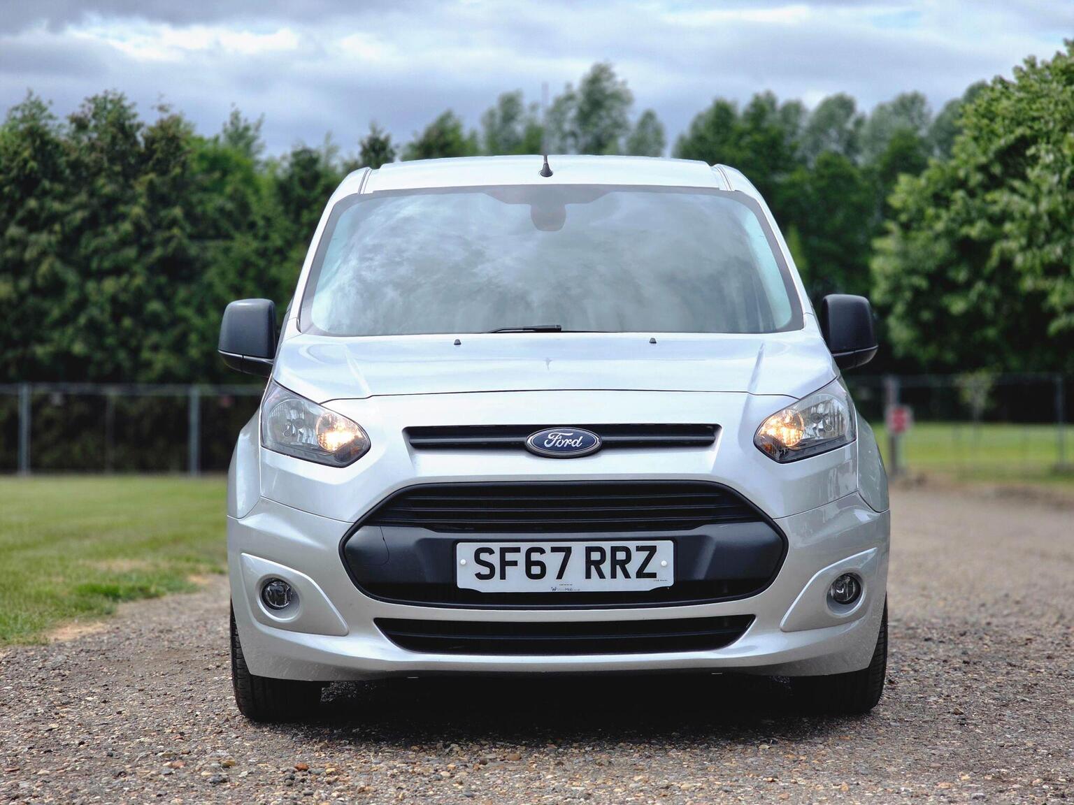 2017 Ford Grand Tourneo Connect image 19