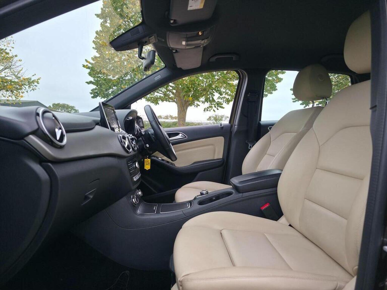 2016 Mercedes-Benz B Class image 22