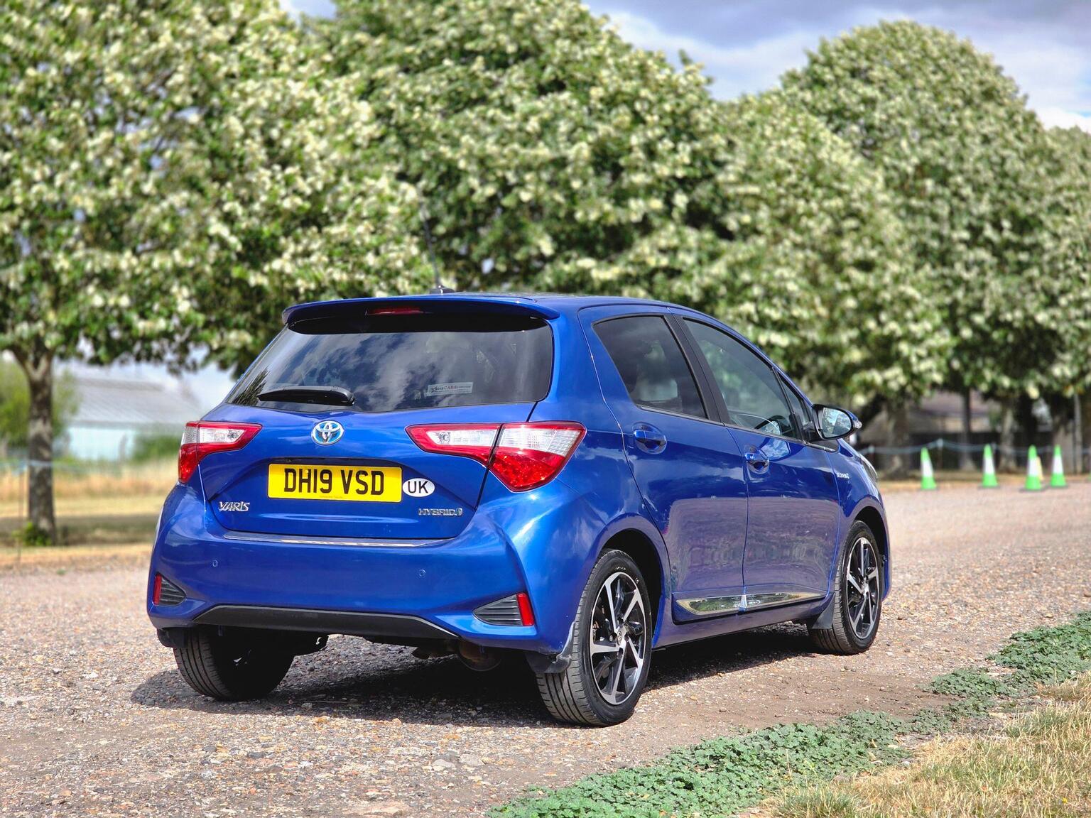 2019 Toyota Yaris image 8
