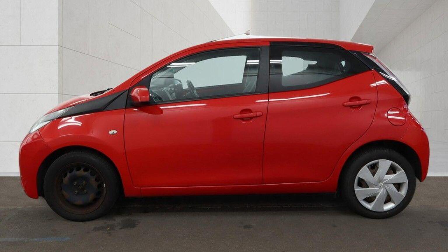 2016 Toyota AYGO image 7