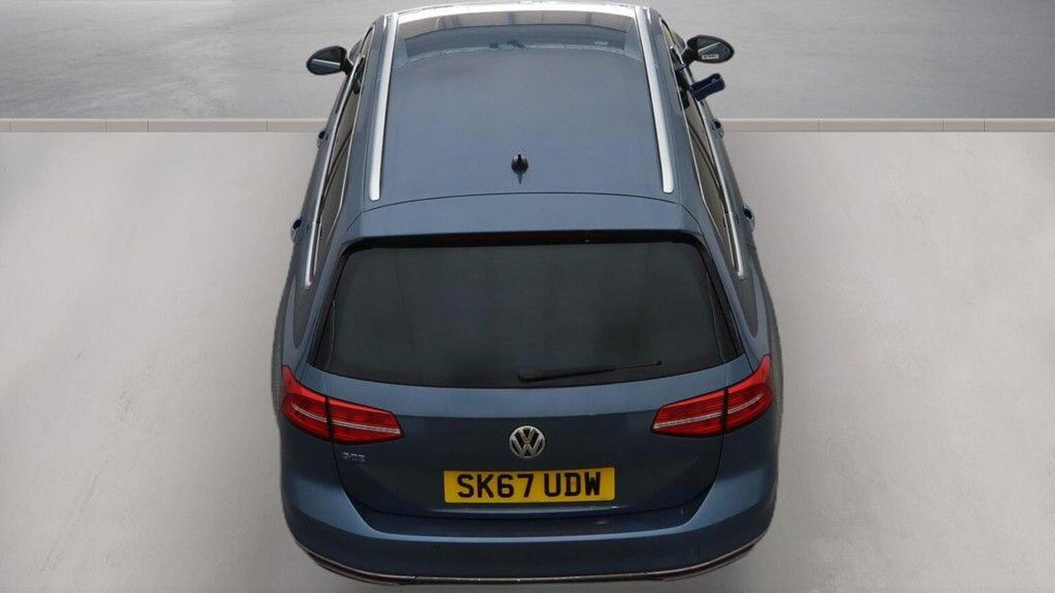 2017 Volkswagen Passat image 5