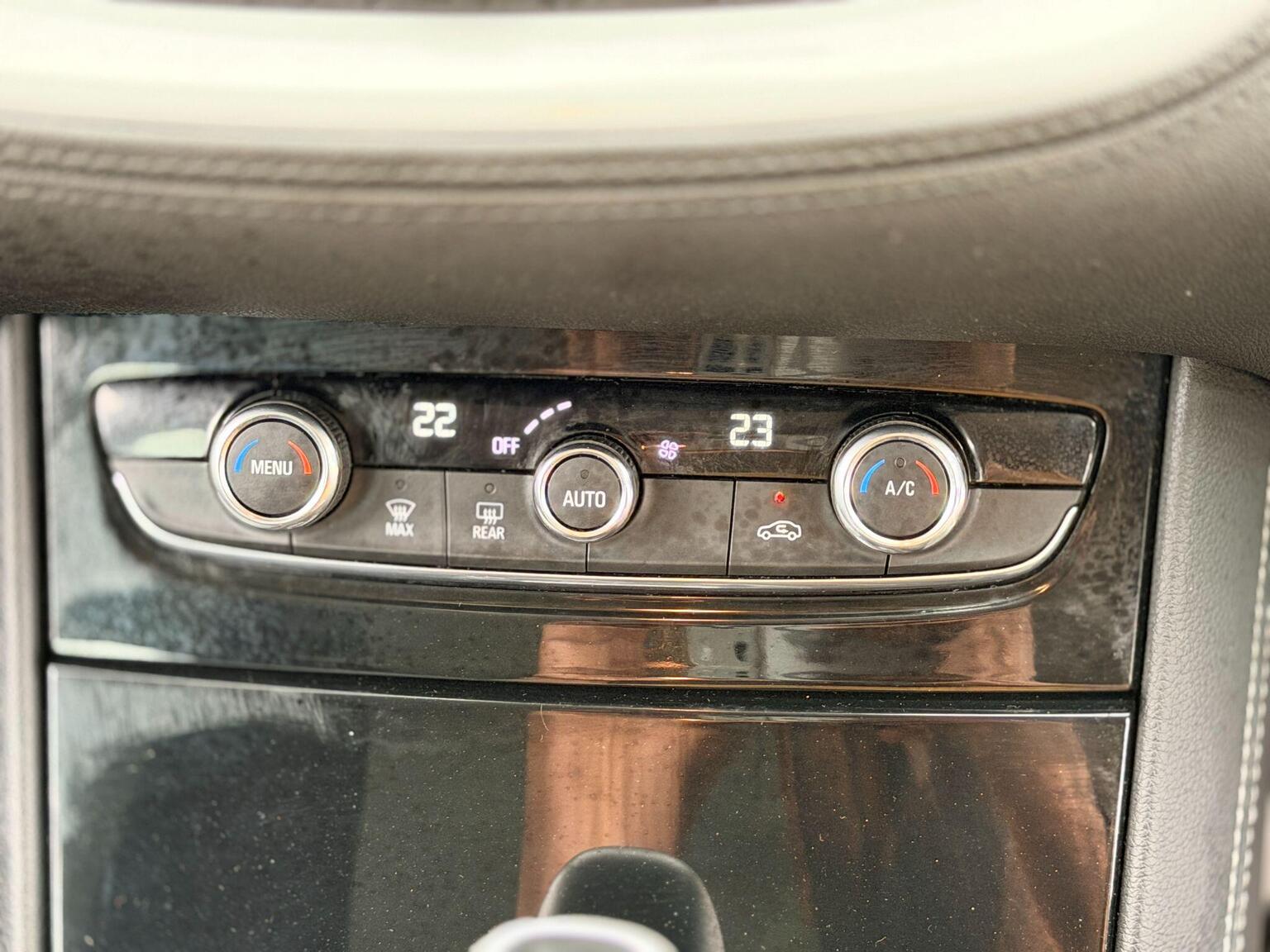 2020 Vauxhall Grandland X image 40