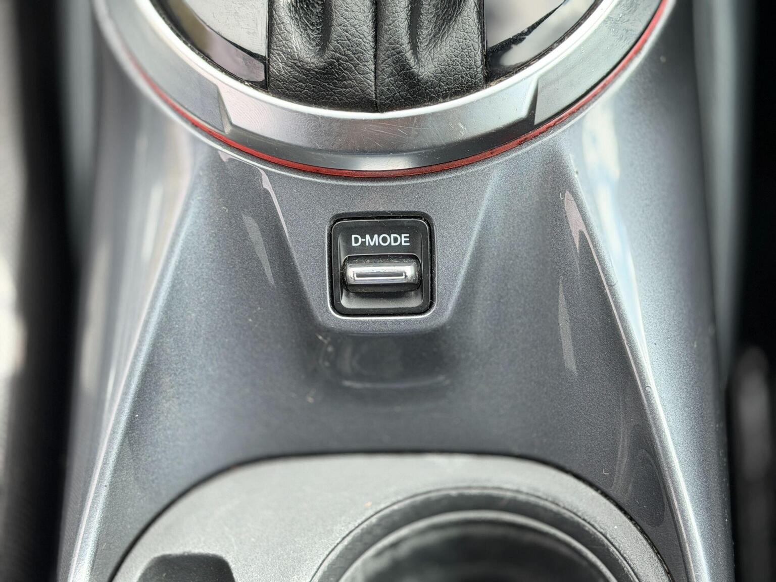 2020 Nissan Juke image 37