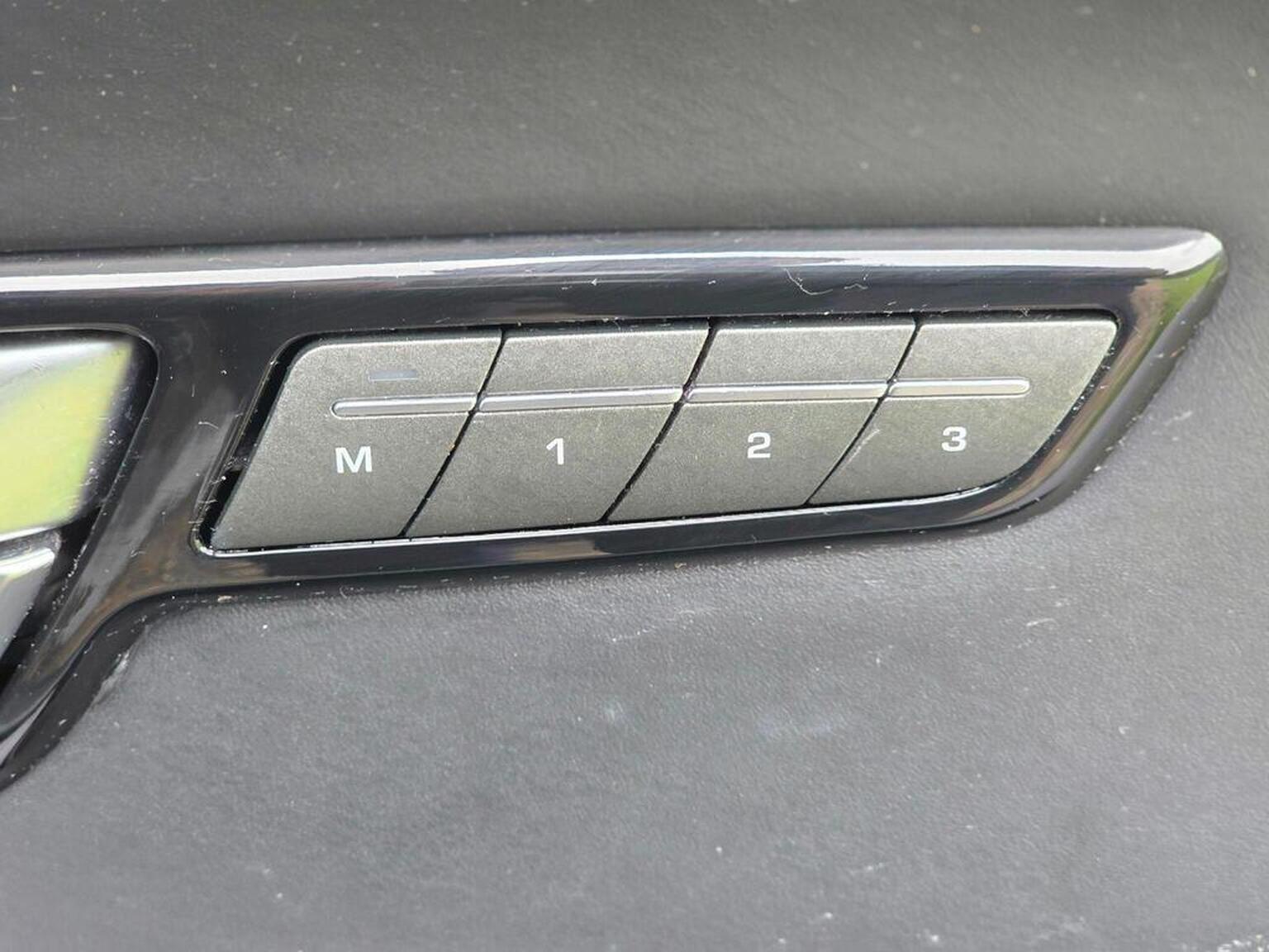 2016 Land Rover Range Rover Evoque image 30