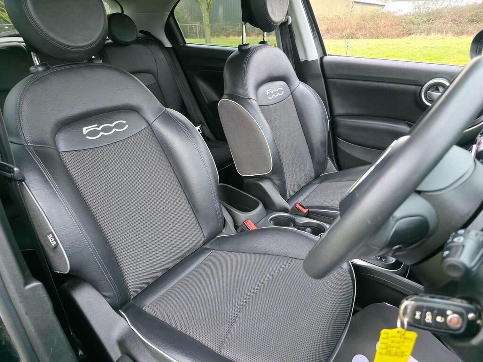 2017 Fiat 500X image 21