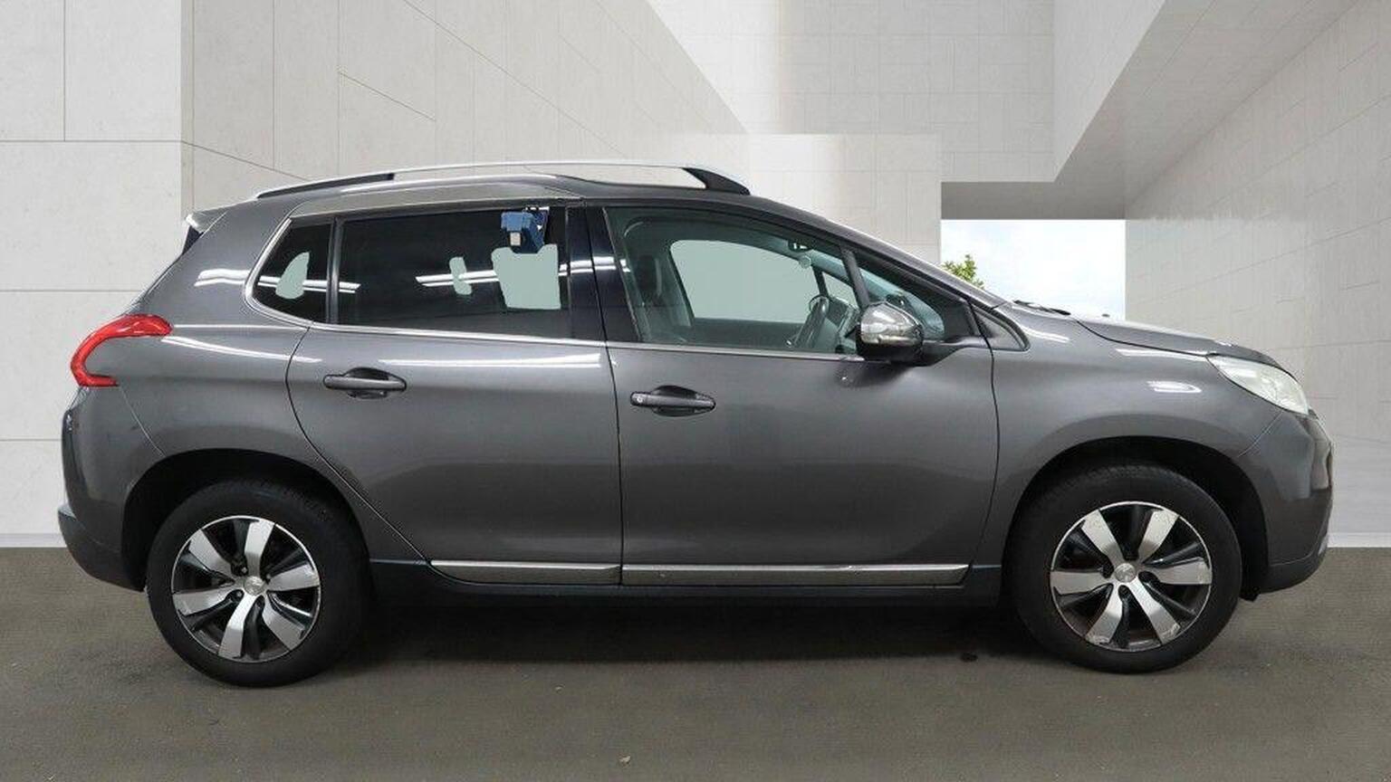 2016 Peugeot 2008 image 2