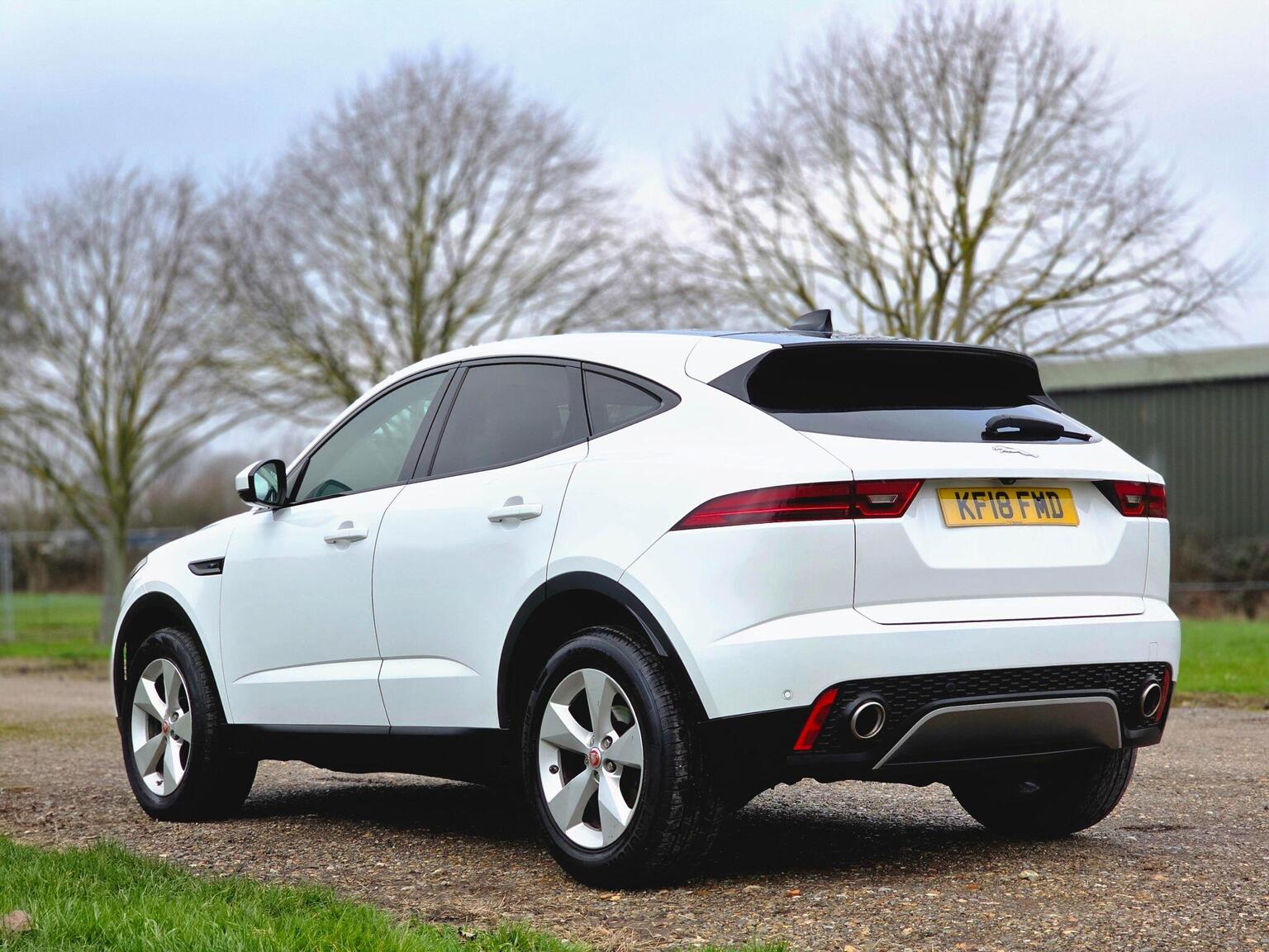 2018 Jaguar E-PACE image 11