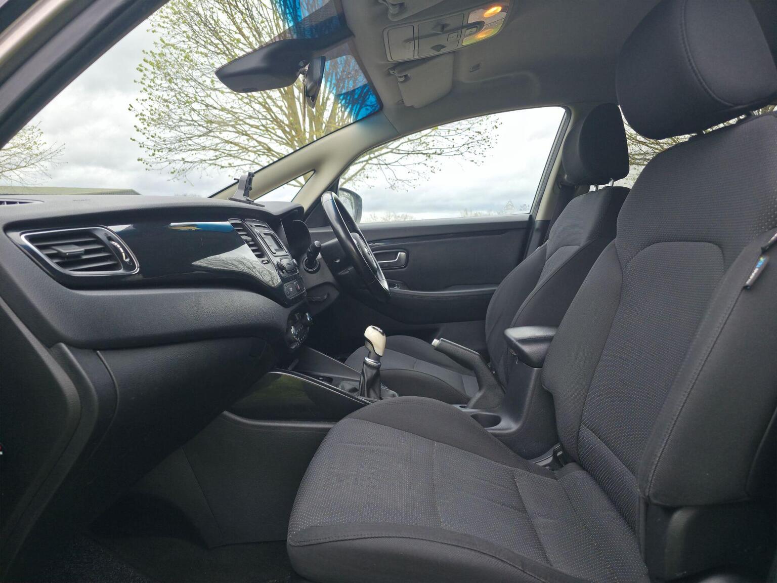2013 Kia Carens image 25