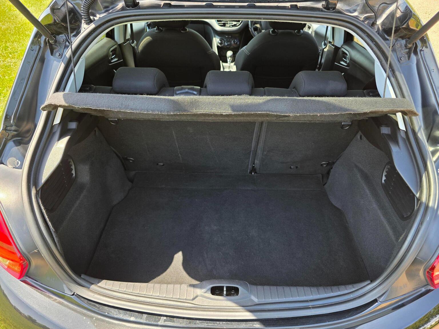 2017 Peugeot 208 image 44