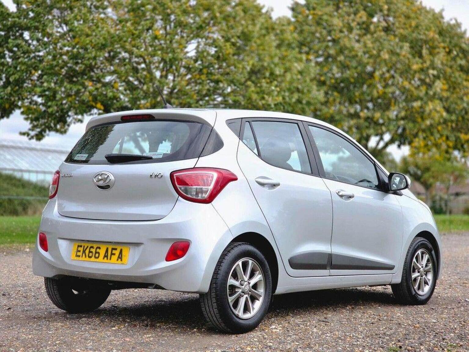 2016 Hyundai i10 image 7