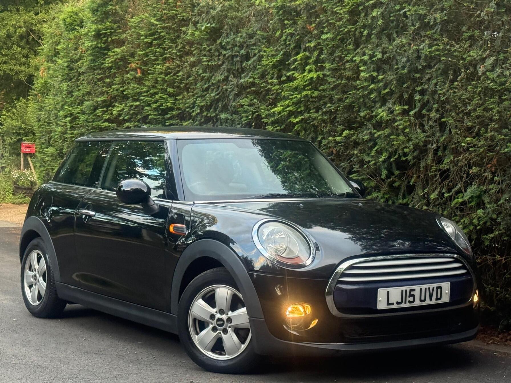 2015 MINI Hatch