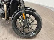 Triumph Street Twin