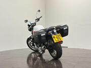 Moto Guzzi V7