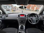 Vauxhall Insignia Hatchback 1.8 16V Exclusiv Euro 5 5dr