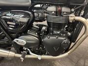 Triumph Street Twin