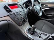 Vauxhall Insignia Hatchback 1.8 16V Exclusiv Euro 5 5dr