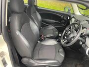 MINI Hatch Hatchback 1.6 Cooper D Euro 5 (s/s) 3dr