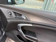 Vauxhall Insignia Hatchback 1.8 16V Exclusiv Euro 5 5dr