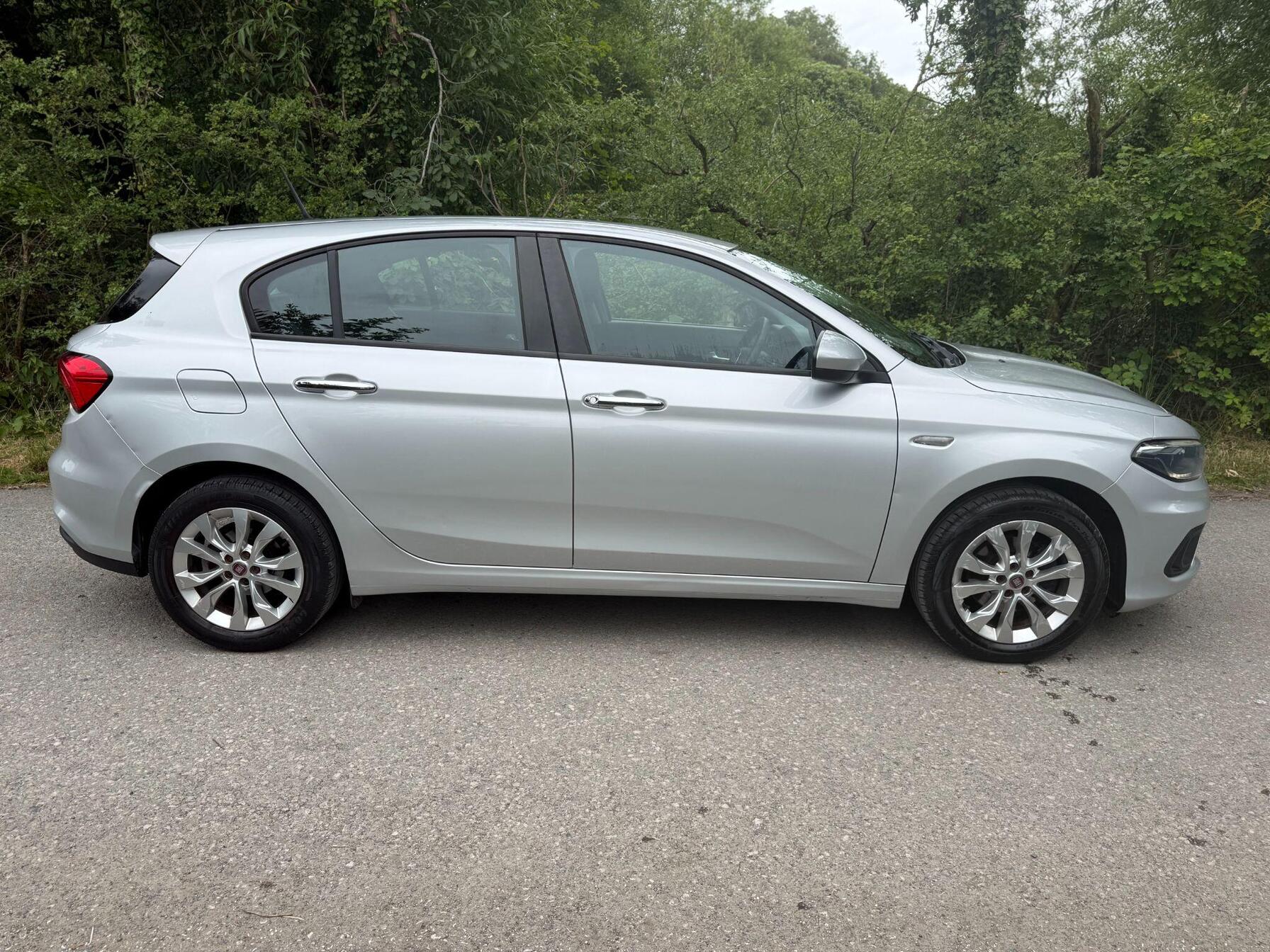 2017 Fiat Tipo thumbnail 4