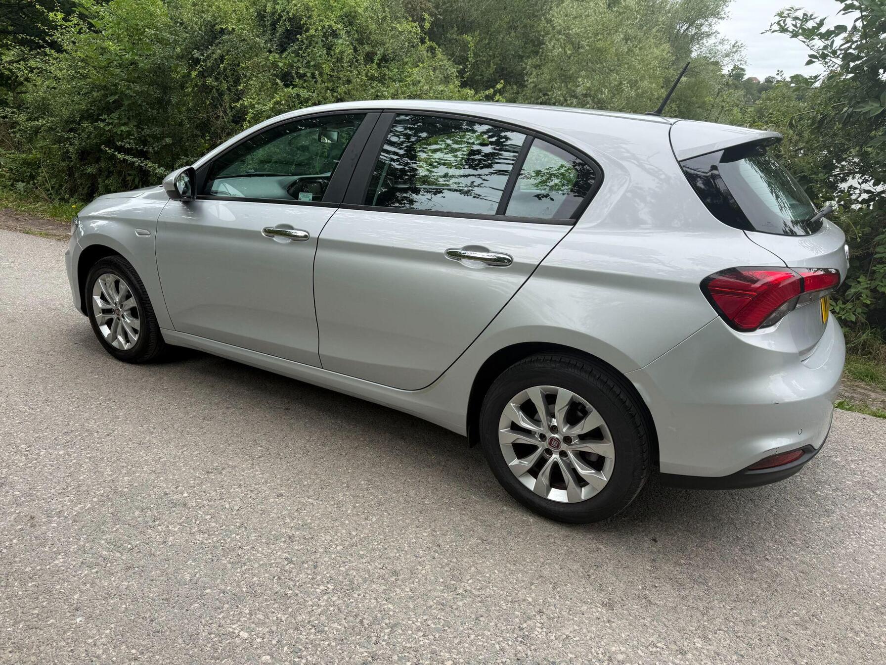 2017 Fiat Tipo thumbnail 5