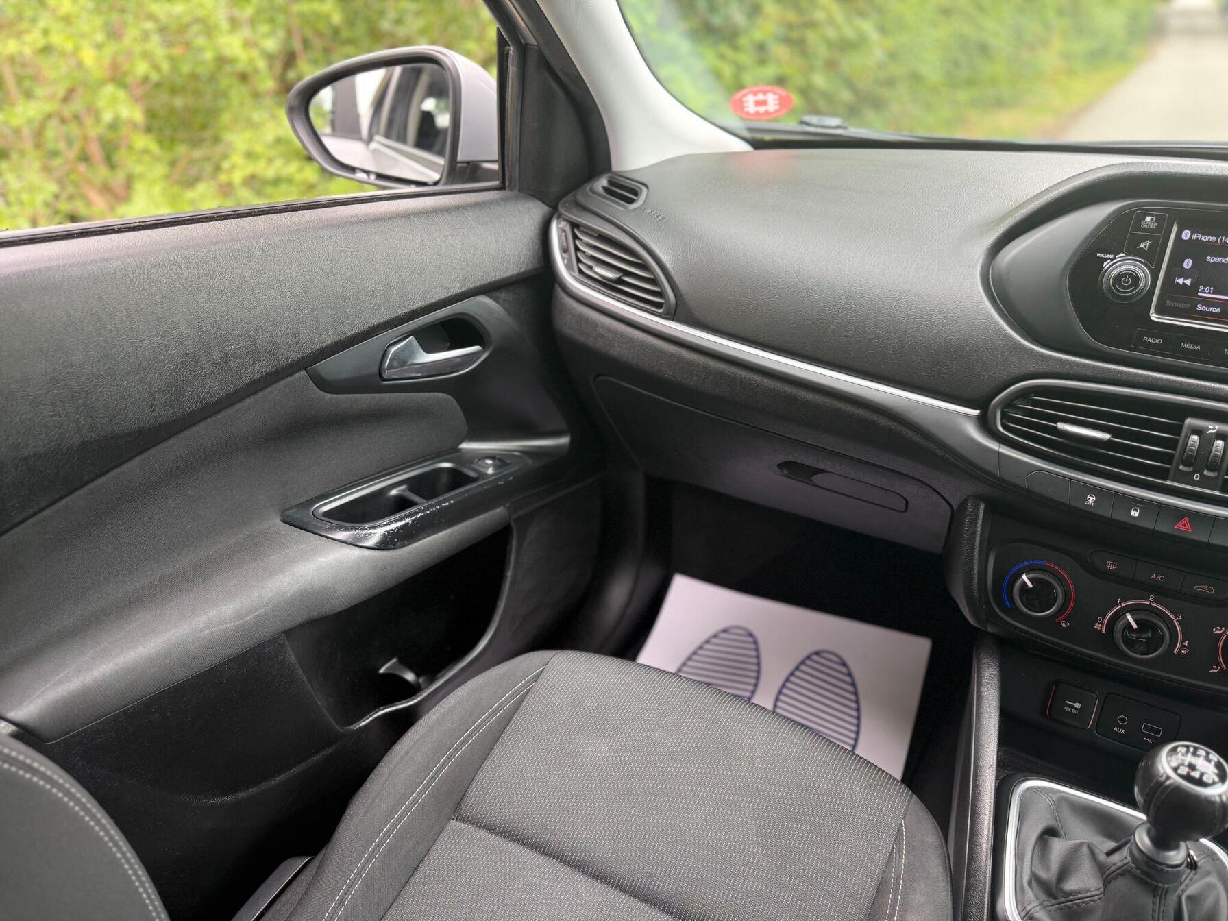 2017 Fiat Tipo thumbnail 17