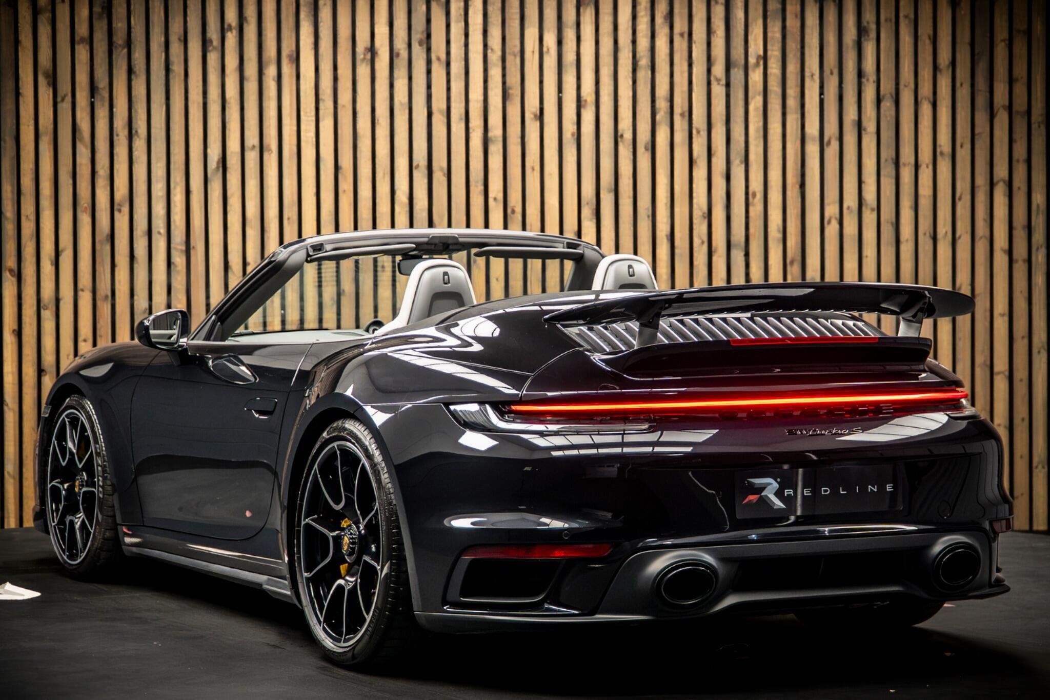 911 Turbo S Cabriolet, photo 2 of 44