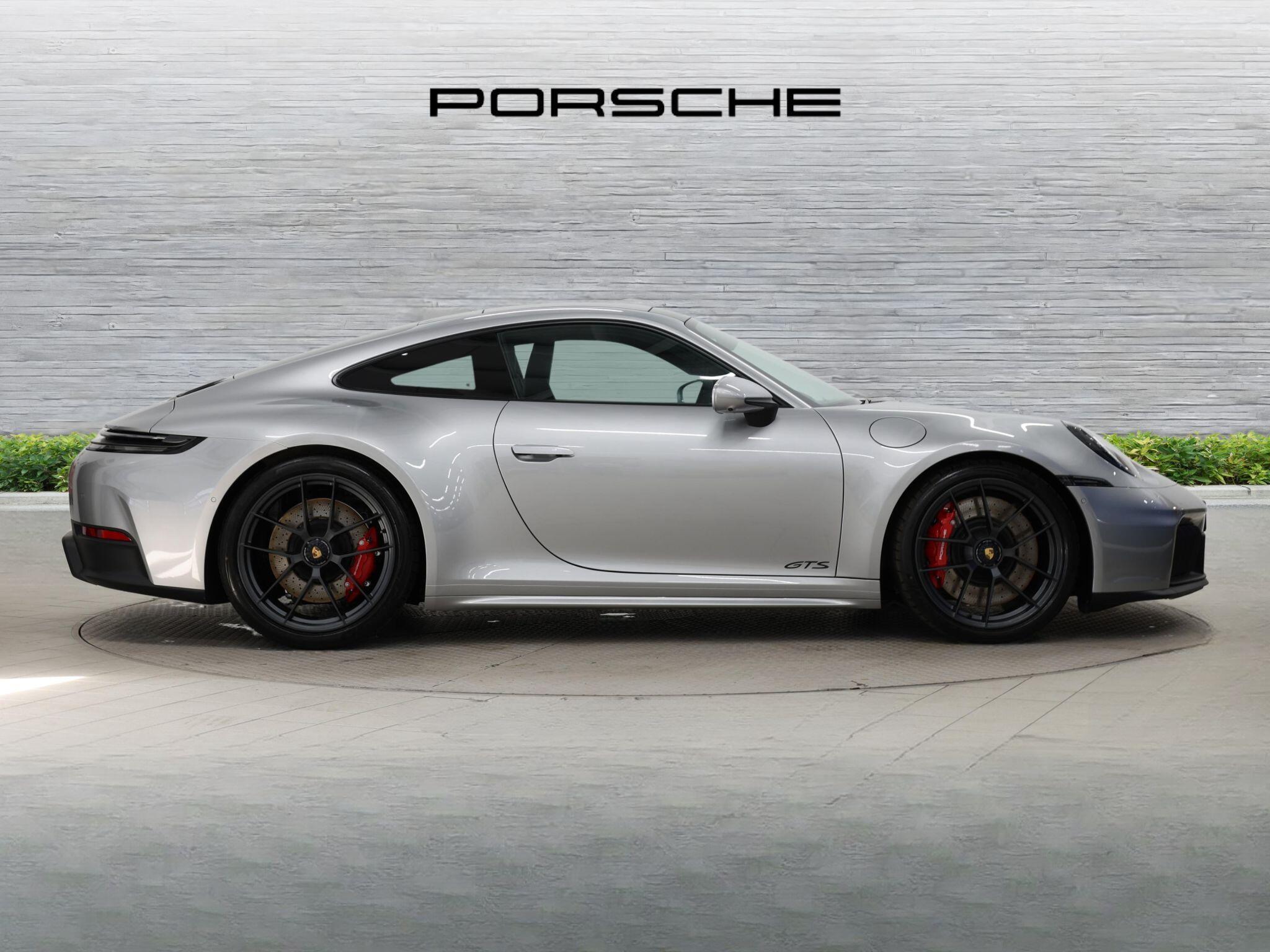 911, photo 2 of 47