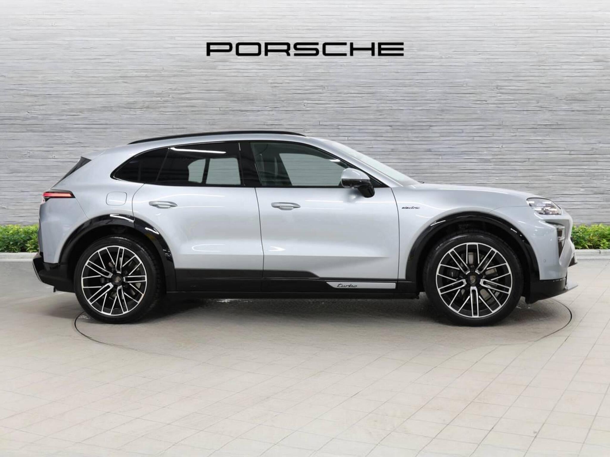 Cayenne Turbo Electric, photo 2 of 42
