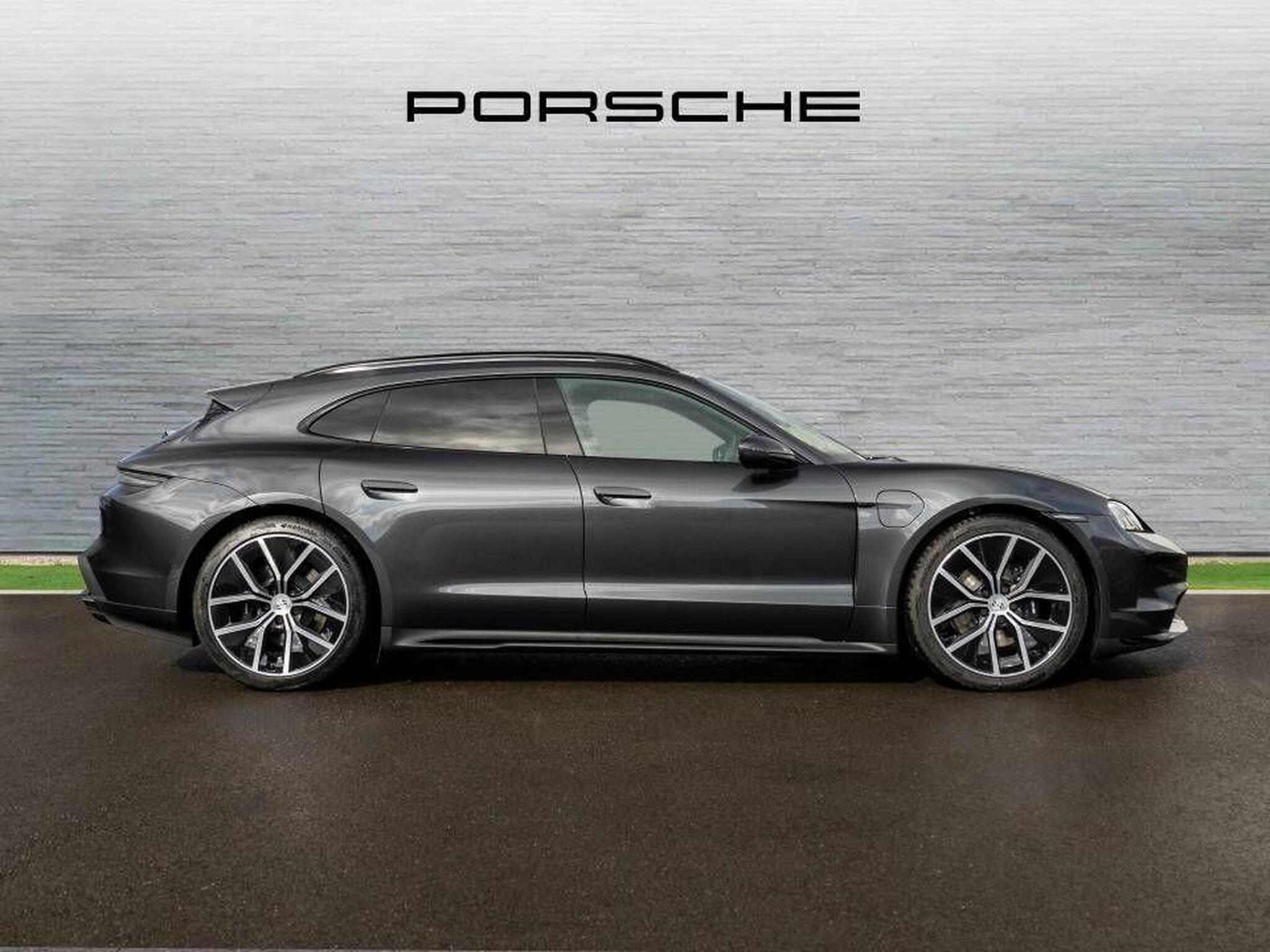 Taycan 4S Sport Turismo, photo 2 of 60