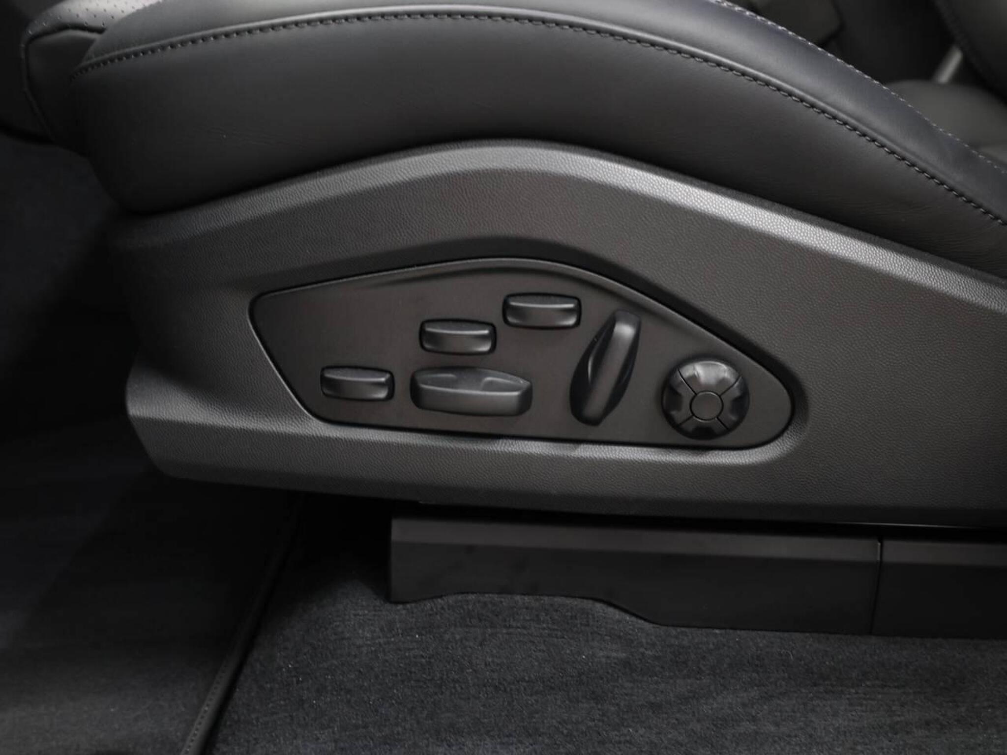 Macan 4S, photo 45 of 45