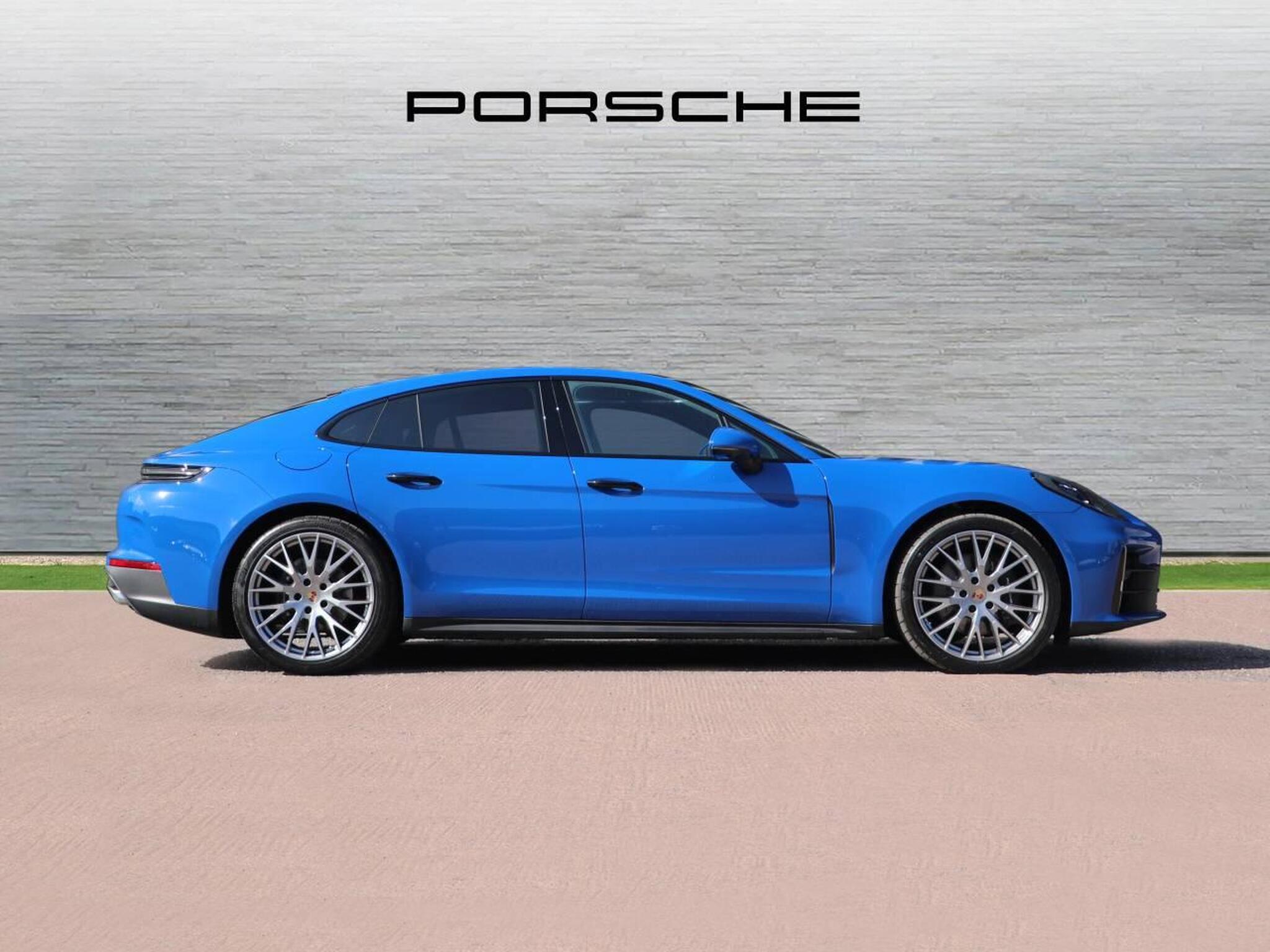 Panamera, photo 2 of 49