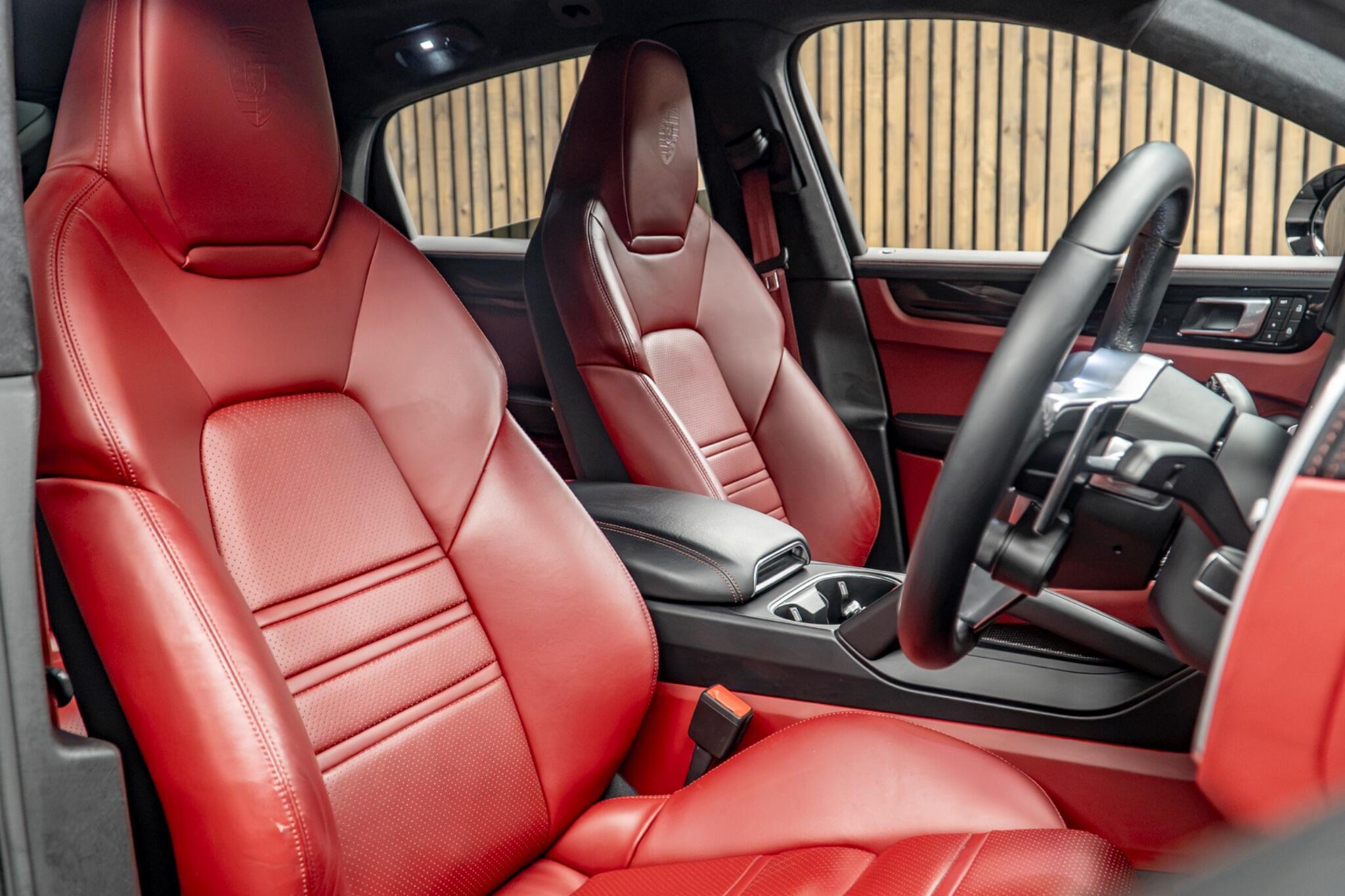 Cayenne GTS, photo 1 of 45