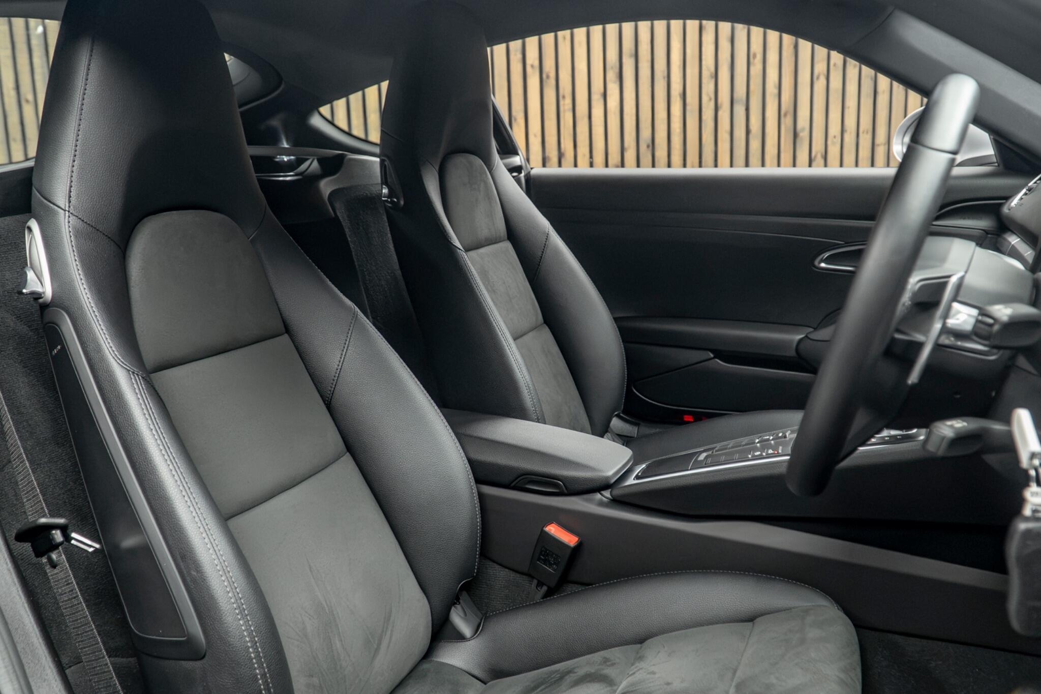 718 Cayman, photo 1 of 38