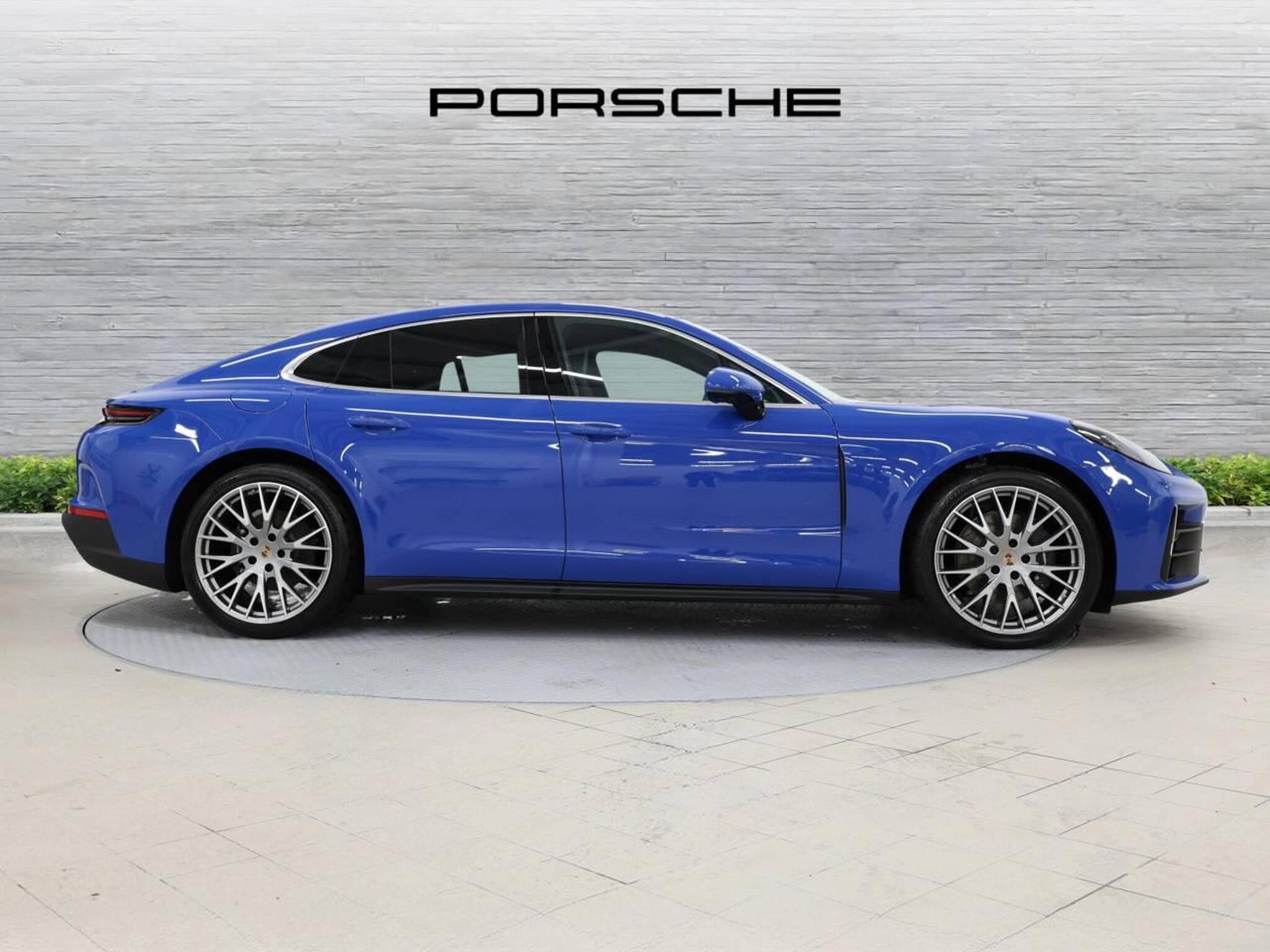 Panamera, photo 2 of 39