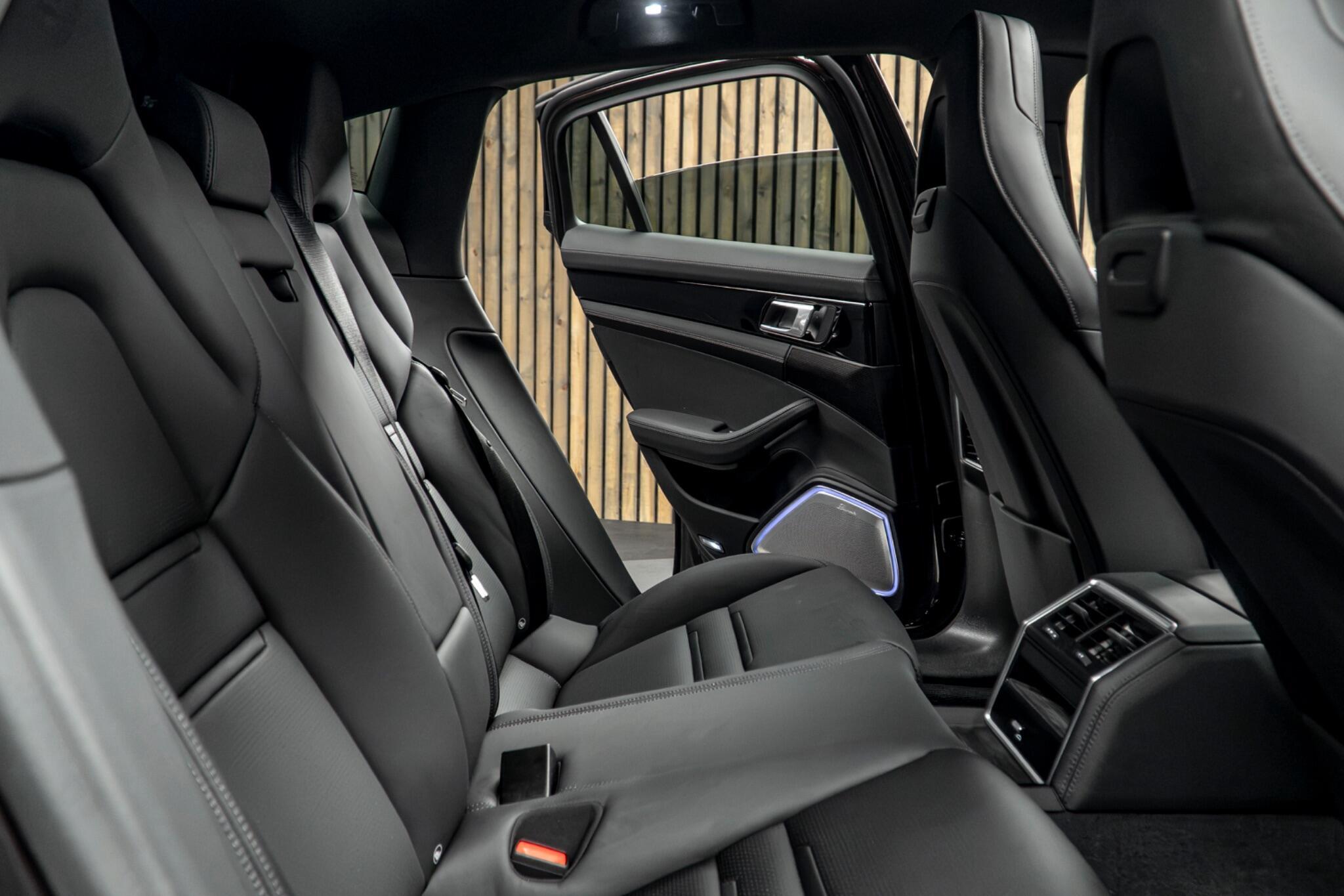 Panamera, photo 46 of 46