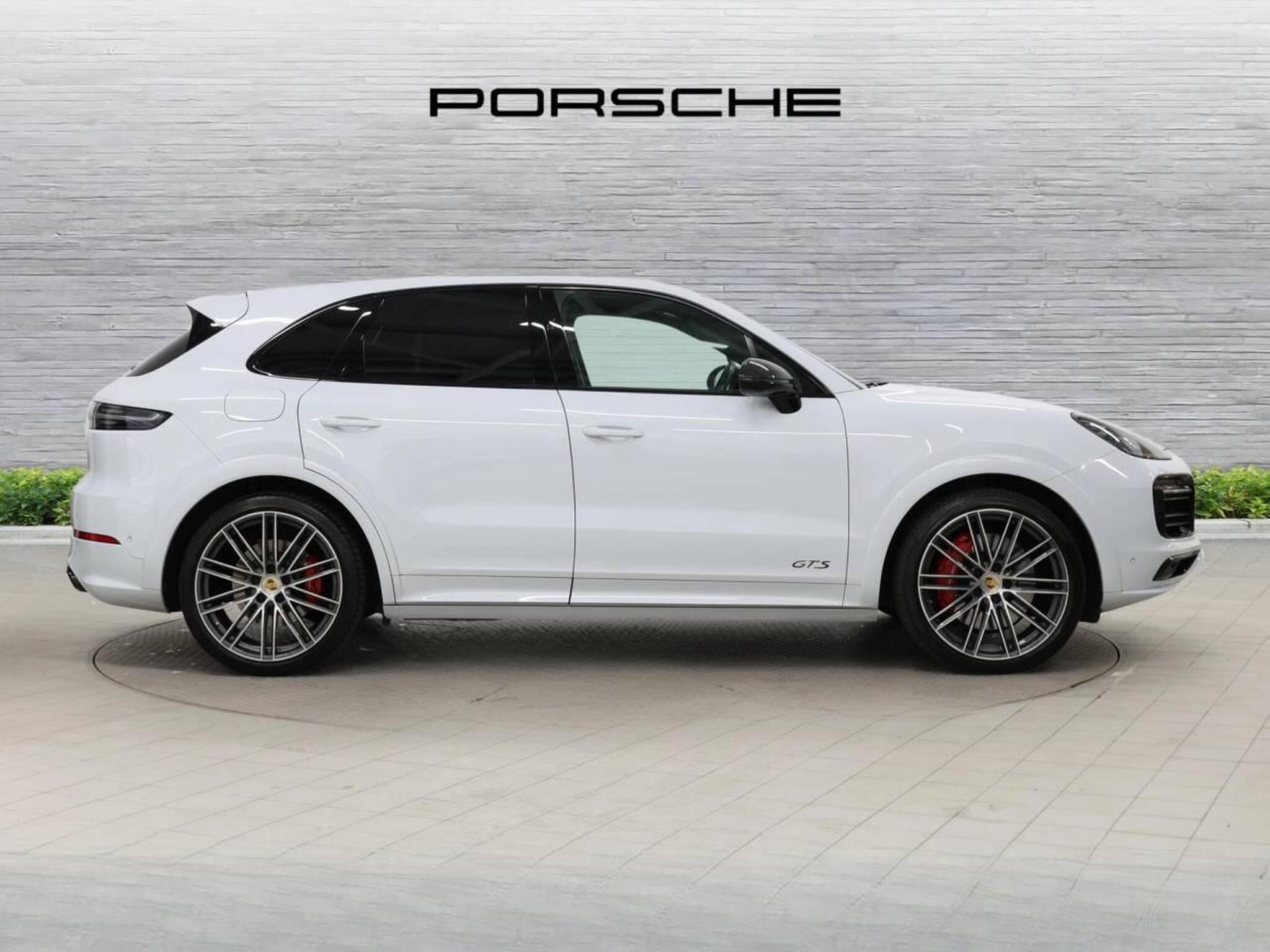 Cayenne GTS, photo 2 of 46