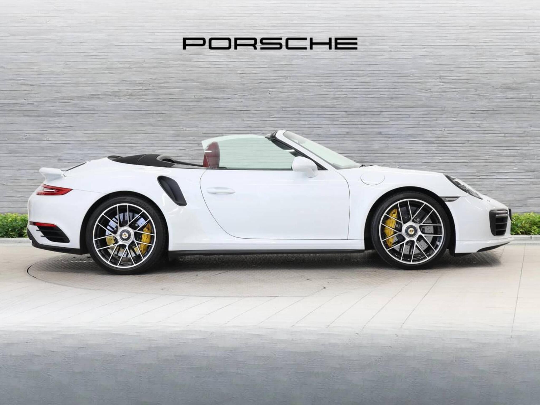 911 Turbo S Cabriolet, photo 2 of 49