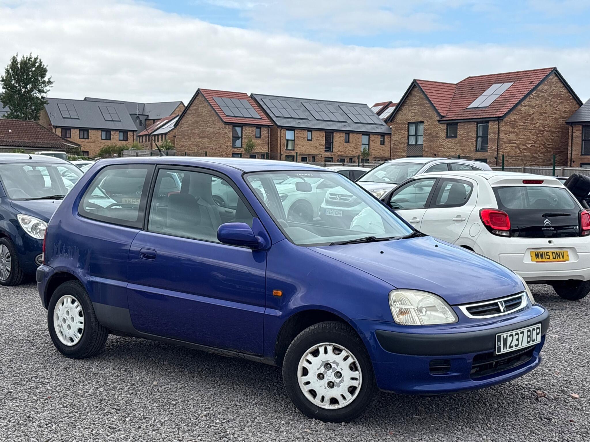 2000 Honda Logo SE