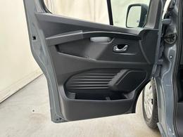 Nissan Primastar DL72BWH