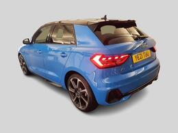 Audi A1 YE21TUU