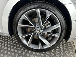 Skoda Superb OE67FTU