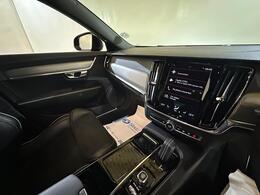 Volvo S90 YO21MJJ