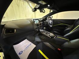 Aston Martin Vantage MV20UZG