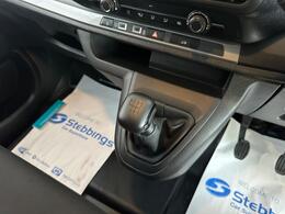 Vauxhall Vivaro DS74OKU