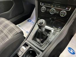 Volkswagen Golf DG14UAA