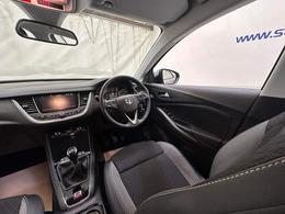 Vauxhall Grandland X FE21YZL