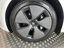 Tesla Model 3 AF72UXZ